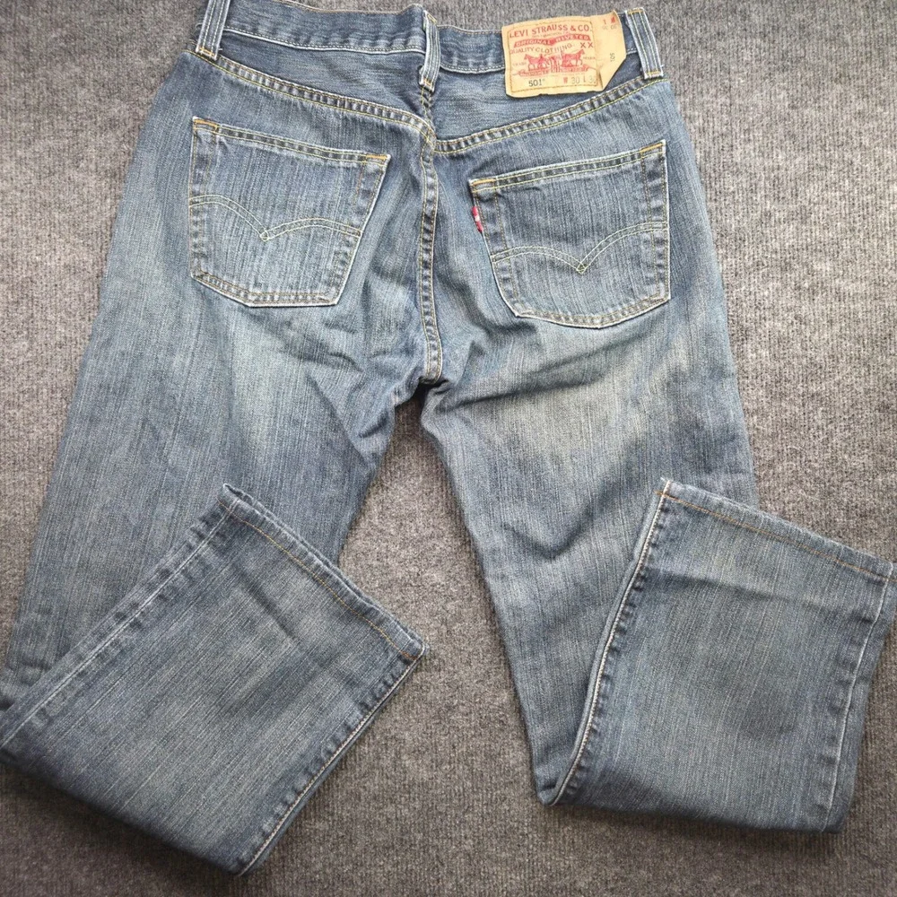 Levis 501 Mens 30x30 Blue Cotton Original Straight Fit Button Fly Denim Jeans